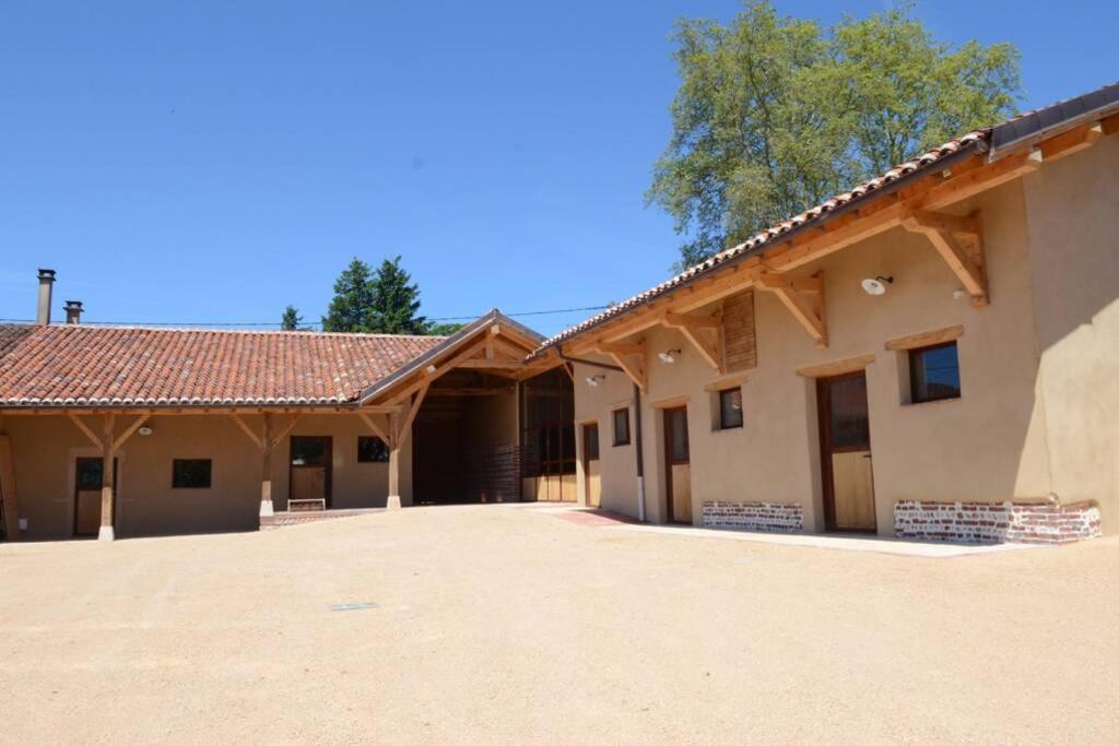 Vila Ancien Haras Refait A Neuf A 3 Km De Vonnas Exteriér fotografie