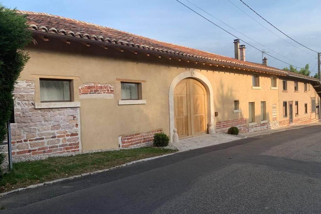 Vila Ancien Haras Refait A Neuf A 3 Km De Vonnas Exteriér fotografie