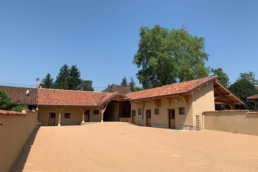 Vila Ancien Haras Refait A Neuf A 3 Km De Vonnas Exteriér fotografie